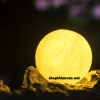 Đèn cảm biến Mặt trăng 3D size 13cm - Đế gỗ - anh 4